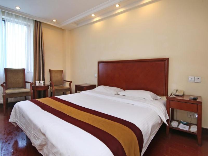 Greentree Inn Shanghai Changyang Road Jiangpu Park Metro Station Business Hotel Extérieur photo